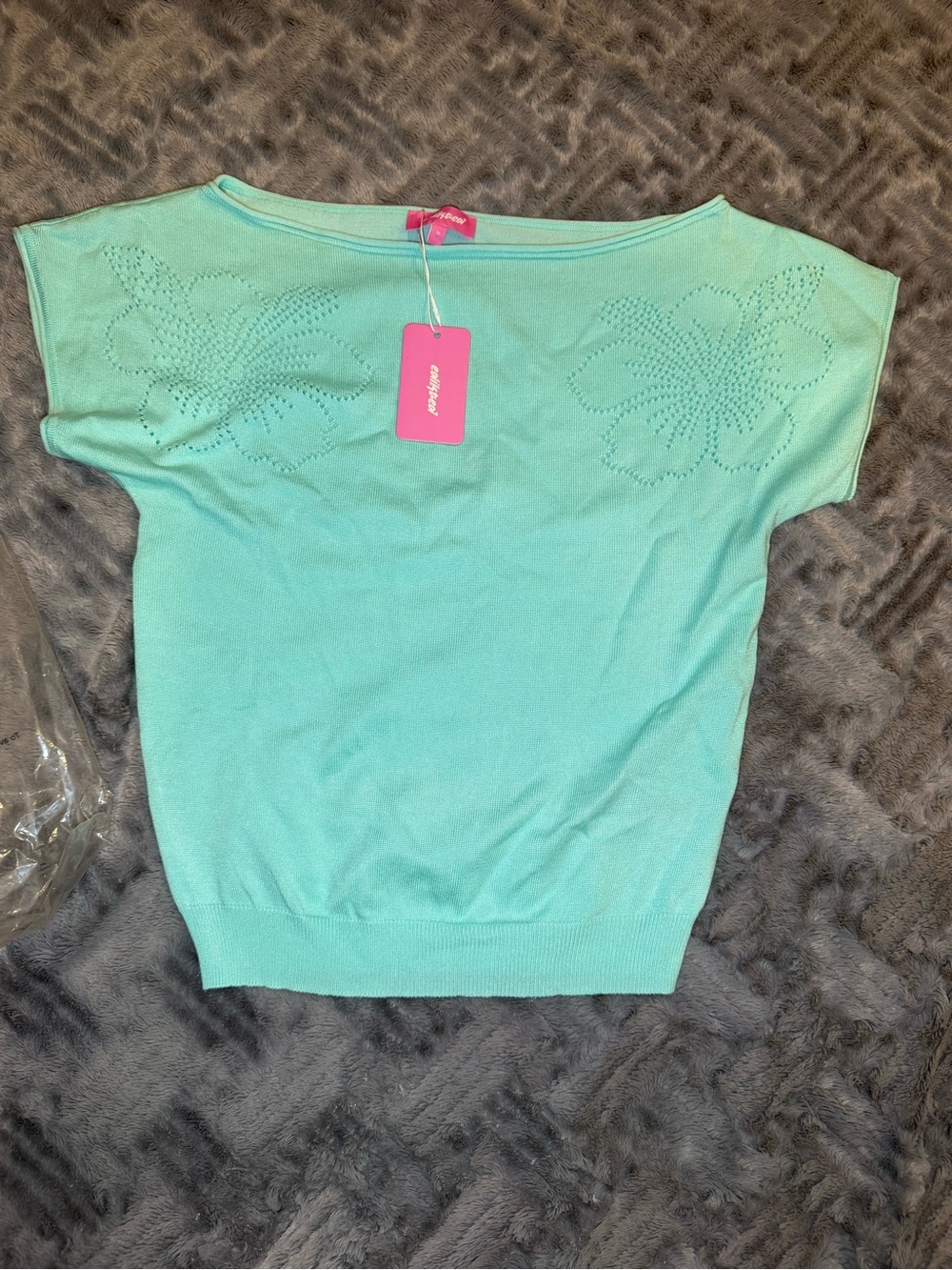 Mint Green Short Sleeve Knit Top w Hibiscus Flowers - Edikted